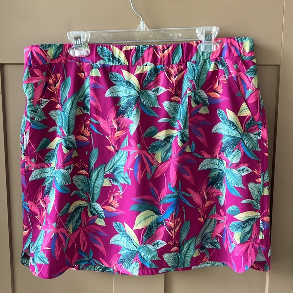Chico's Tropical Magenta Floral Skort